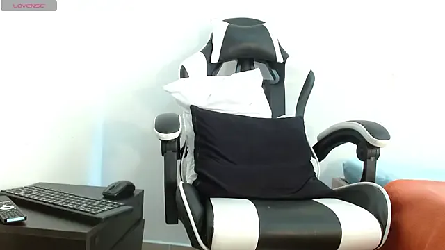 katrinewestx – webcam model profile photo Image 3