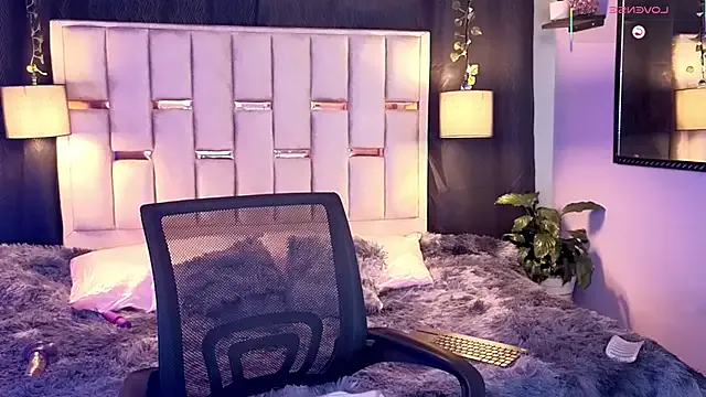 RollDolls – webcam model profile photo Image 18