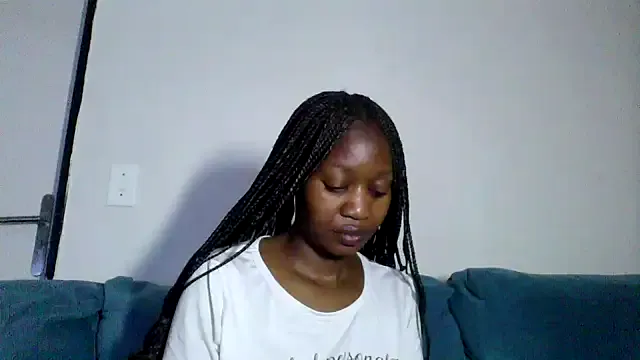 Megu_Melon – webcam model profile photo Image 10