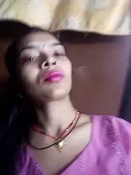  – webcam model profile photo Image 4