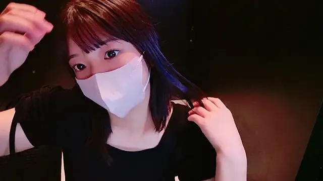 Livewithlucy – webcam model profile photo Image 16