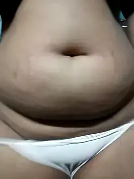  – webcam model profile photo Image 6