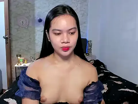 seraphine23 – webcam model profile photo Image 15