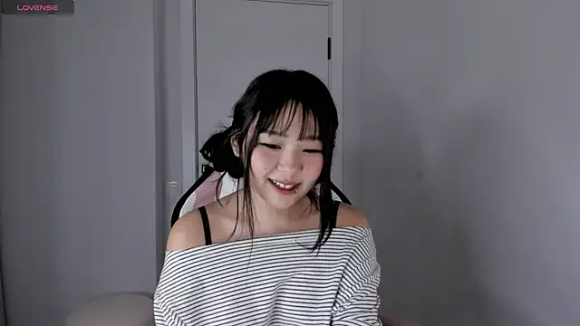 Humsafa-13 – webcam model profile photo Image 2