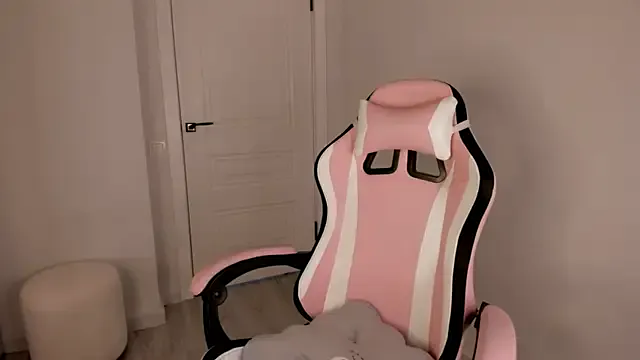 Humsafa-13 – webcam model profile photo Image 5