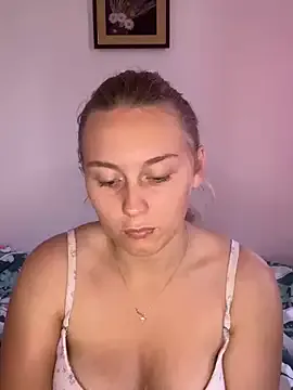 maataaan – webcam model profile photo Image 15
