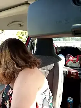 Nonchan_ – webcam model profile photo Image 3