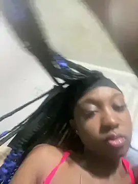 HennessyBaby21 on FreeCamNet