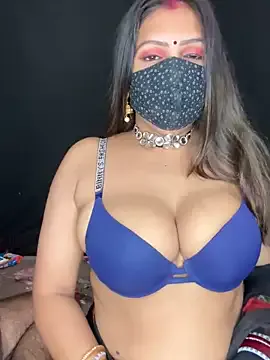  – webcam model profile photo Image 4