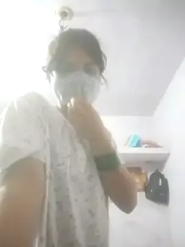 FroggyAnna – webcam model profile photo Image 3