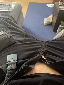 roouse – webcam model profile photo Image 6