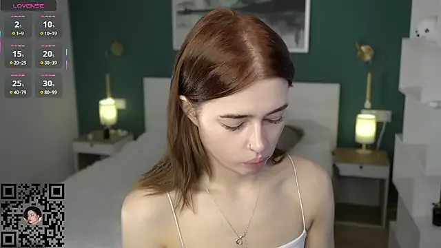 roouse – webcam model profile photo Image 19