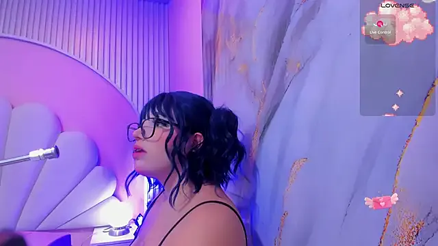 LadyPeanut – webcam model profile photo Image 17