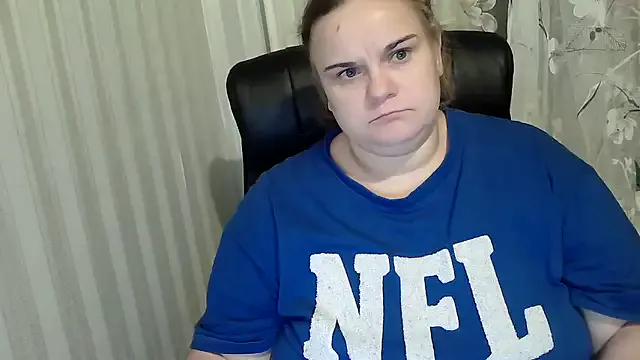 roouse – webcam model profile photo Image 18