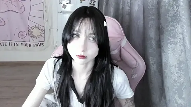  – webcam model profile photo Image 13