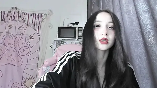  – webcam model profile photo Image 6