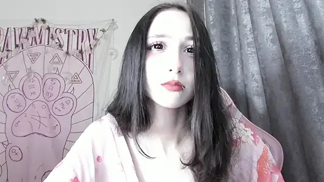  – webcam model profile photo Image 7