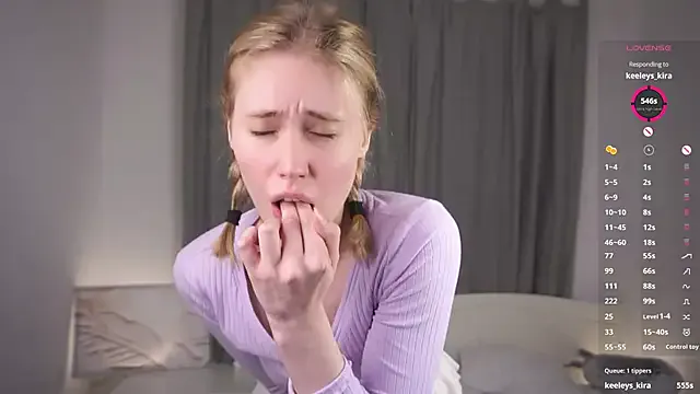 momo-2580 – webcam model profile photo Image 2