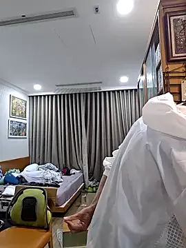 fresh_b1ood – webcam model profile photo Image 3