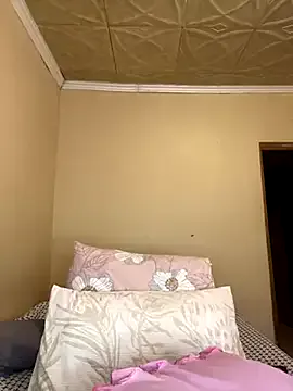 Nonchan_ – webcam model profile photo Image 12