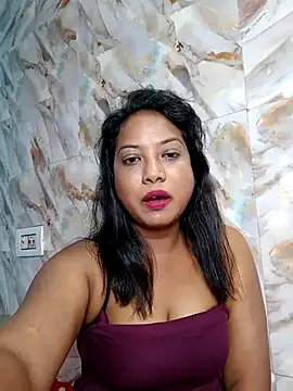 alicee16 – webcam model profile photo Image 6