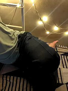  – webcam model profile photo Image 3