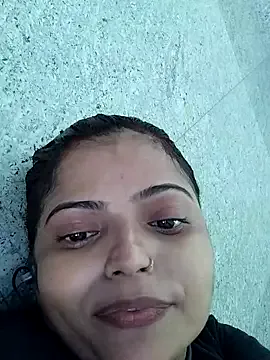 BUSTYMARINA_ – webcam model profile photo Image 5