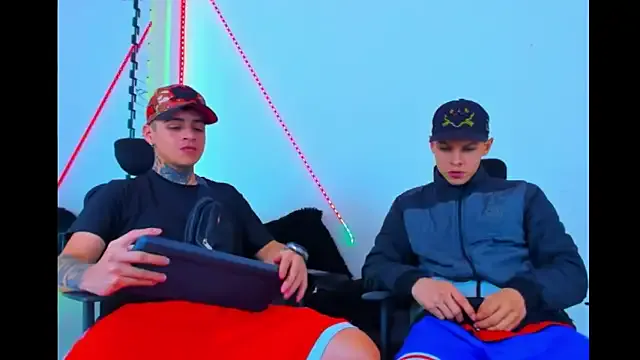 Nonchan_ – webcam model profile photo Image 15