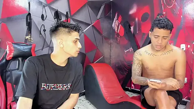 ArieliciousXXX – webcam model profile photo Image 4