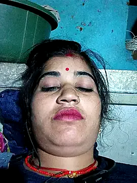 MinervaShetrawski – webcam model profile photo Image 3