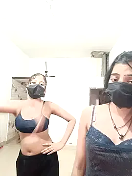 SelenaBoni – webcam model profile photo Image 2