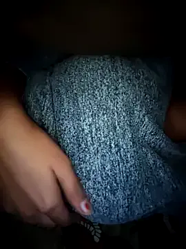 winter11 – webcam model profile photo Image 3