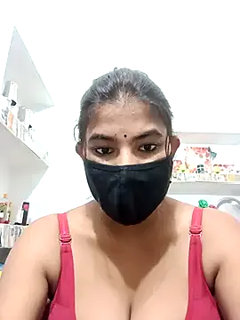 GouGou-111 – webcam model profile photo Image 11