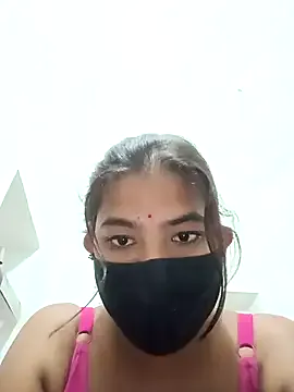 GouGou-111 – webcam model profile photo Image 4