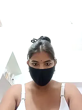 GouGou-111 – webcam model profile photo Image 9