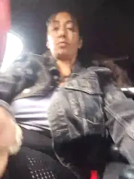 hina_porn – webcam model profile photo Image 8