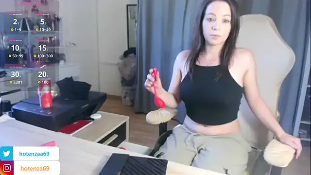 AssiaB – webcam model profile photo Image 16