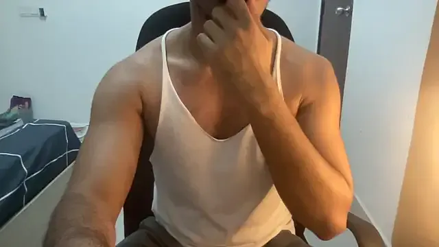  – webcam model profile photo Image 17
