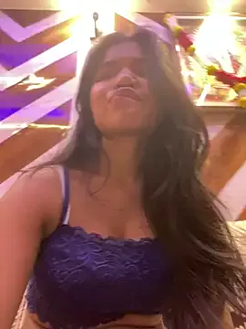 LoveOnStream – webcam model profile photo Image 12