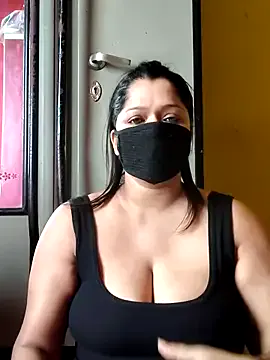 GouGou-111 – webcam model profile photo Image 13