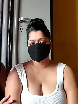 Megu_Melon – webcam model profile photo Image 9