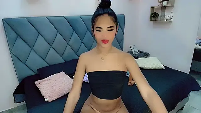 nam_tootsis – webcam model profile photo Image 4