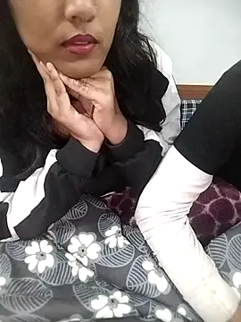 krysstal003 – webcam model profile photo Image 8