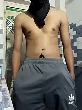 maataaan – webcam model profile photo Image 5