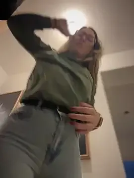 HotXMom's Thumb Image