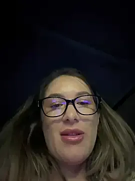 HotXMom Image 3