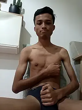 lunagirl13 on FreeCamNet Image 14