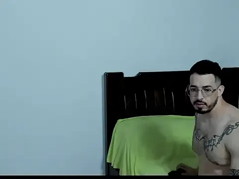 Nonchan_ – webcam model profile photo Image 11