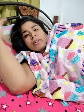 roouse – webcam model profile photo Image 5