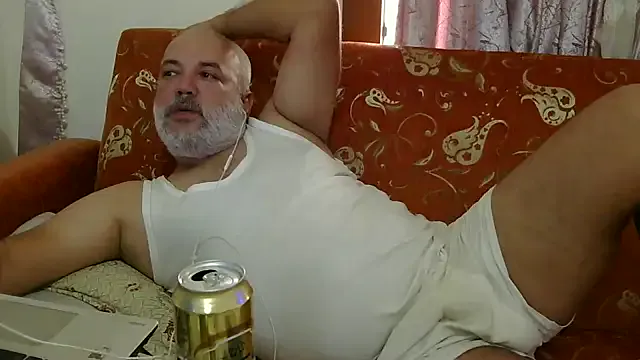 roouse – webcam model profile photo Image 16